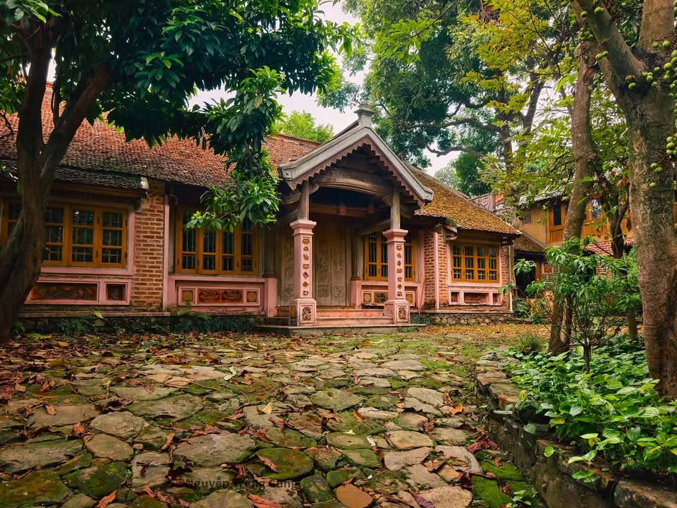 Quần thể Làng cổ Hiên Vân